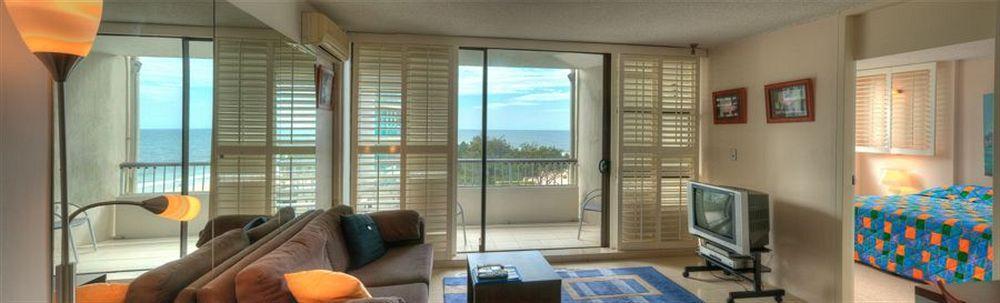 President Holiday Apartments - Absolute Beachfront ゴールドコースト エクステリア 写真