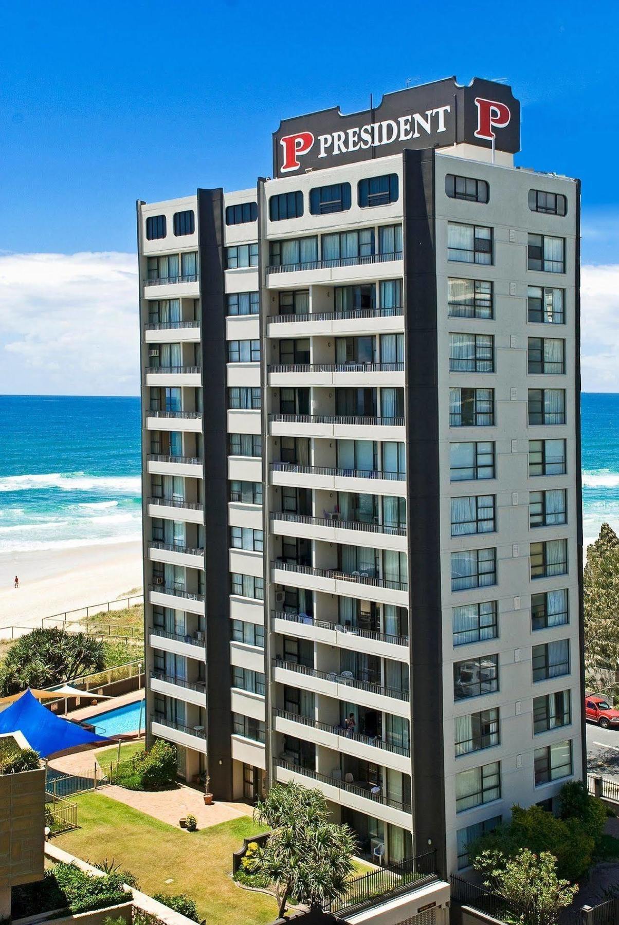 President Holiday Apartments - Absolute Beachfront ゴールドコースト エクステリア 写真