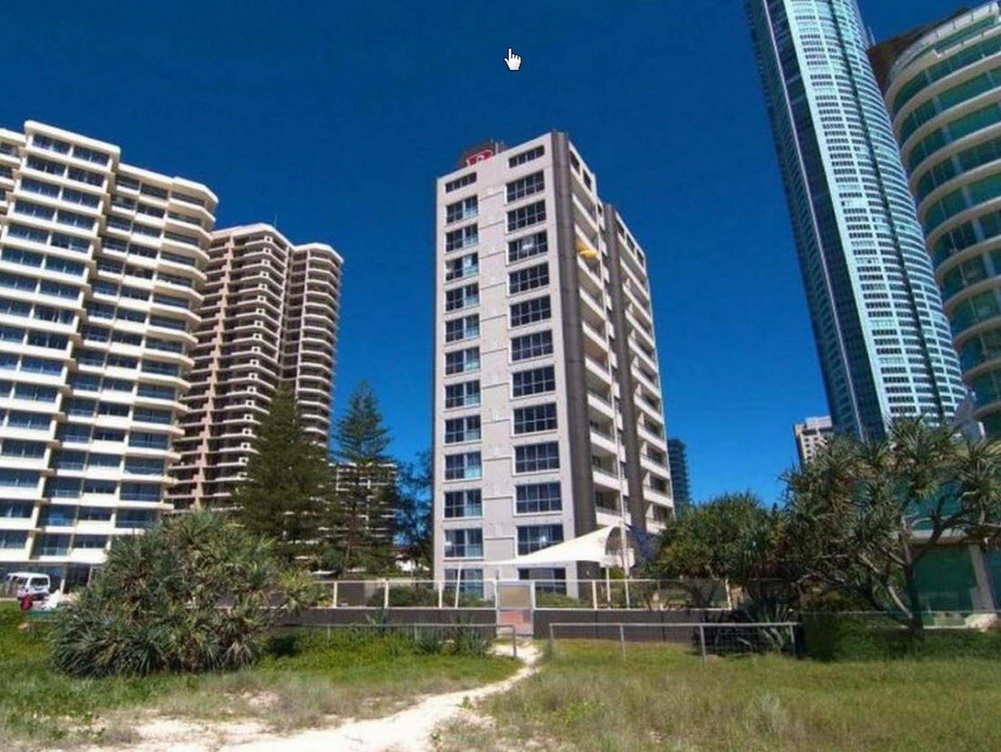 President Holiday Apartments - Absolute Beachfront ゴールドコースト エクステリア 写真